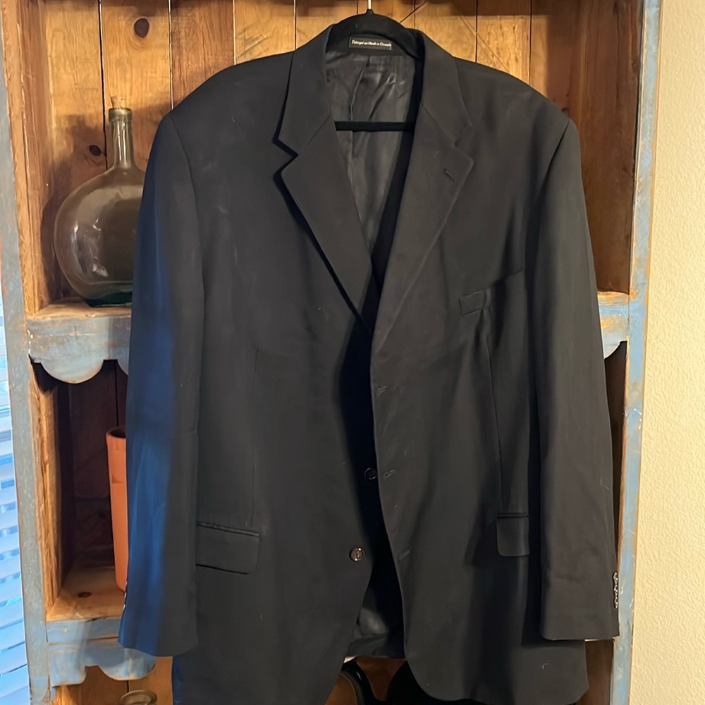Men’s black sport coat
